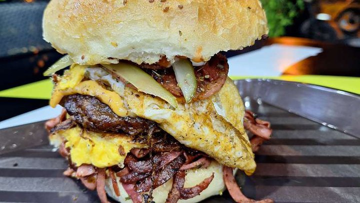 Beach Burger "Halal Food"