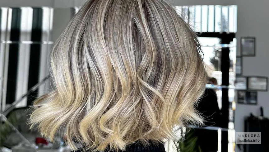 Дом красоты Glamour мелирование на короткие волосы