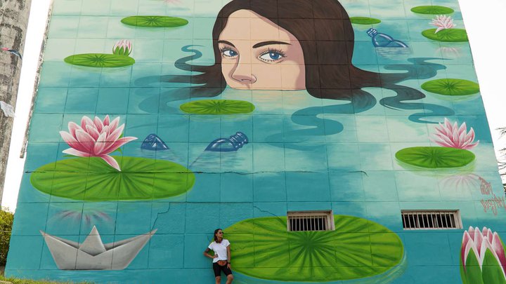 NIKO Street Art: Musya mural "Beauty drowning in Swamp"