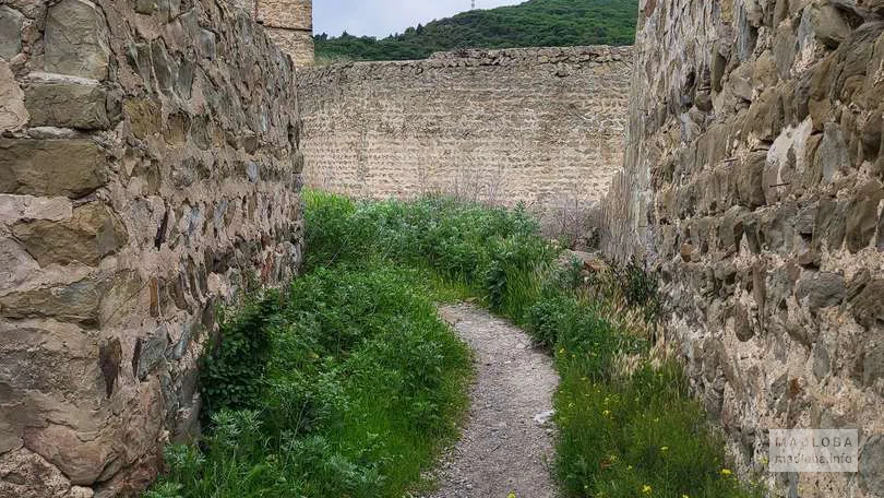 Проход в крепости Бебрисцихе
