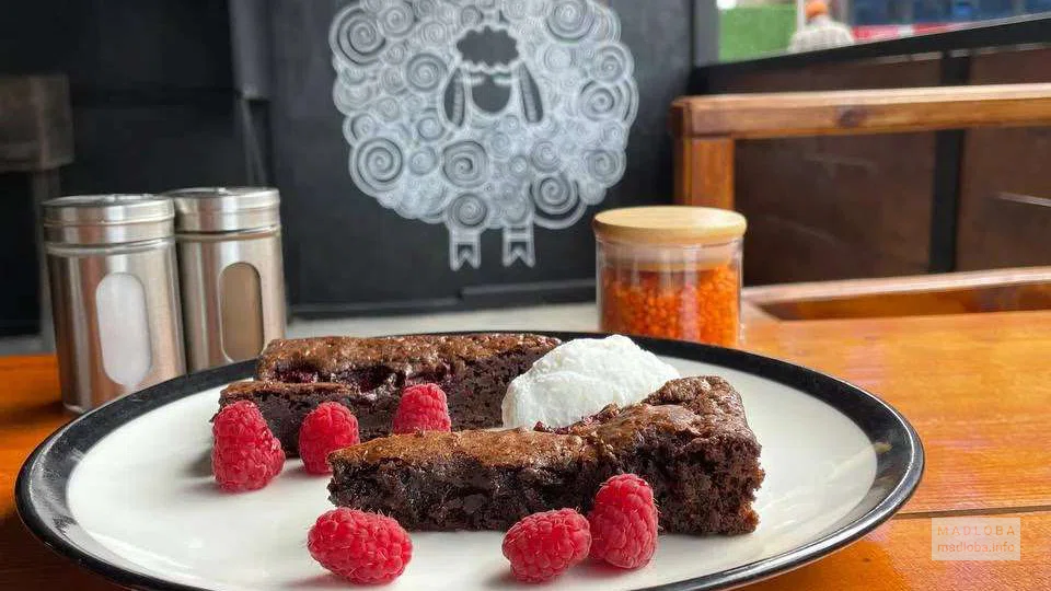 Услуги кейтеринга в ресторане "Benje Lounge"