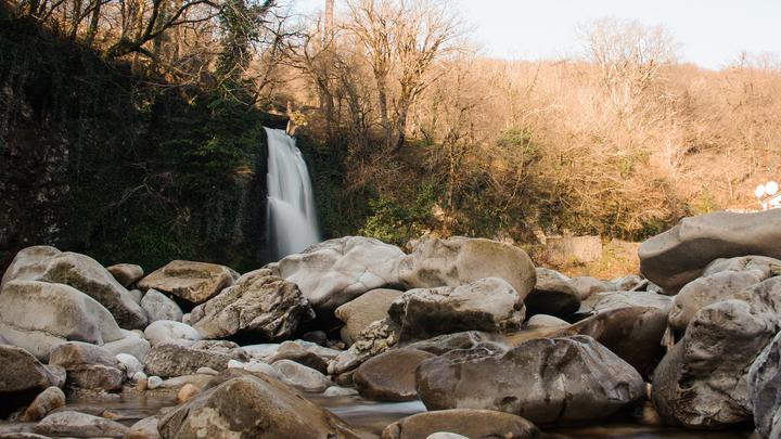 Beshtashen Waterfall