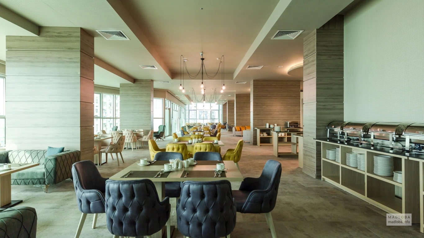 Ресторан в отеле  "Best Western Premier Batumi"