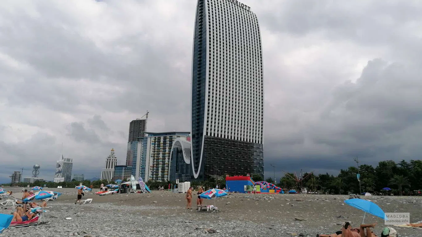 Beach opposite Alliance Privilege (Marriott)