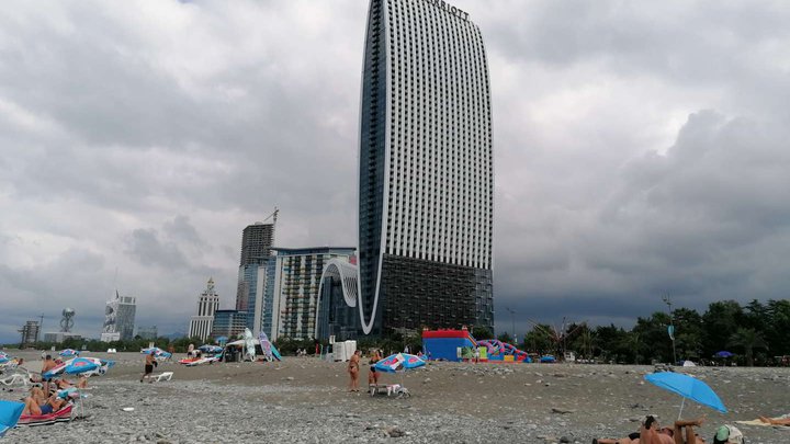 Beach opposite Alliance Privilege (Marriott)