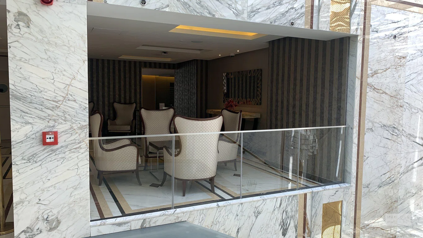 Кресла для отдыха в The Biltmore Hotel Tbilisi