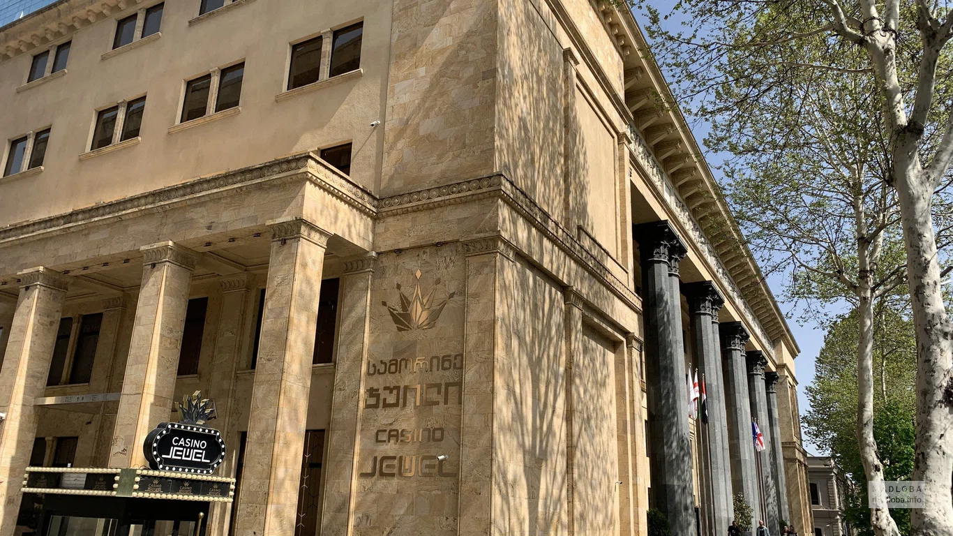 Здание The Biltmore Hotel Tbilisi