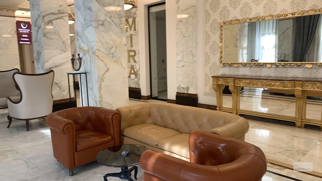 Место для отдыха в The Biltmore Hotel Tbilisi