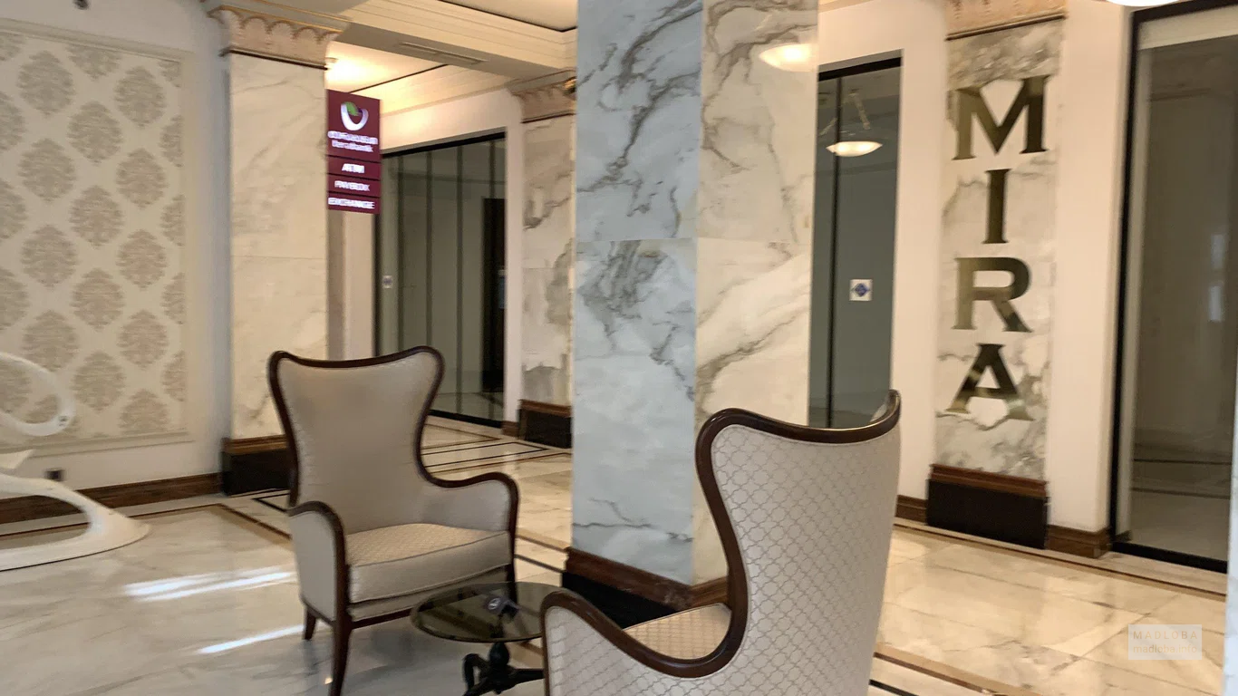 Место для отдыха в The Biltmore Hotel Tbilisi