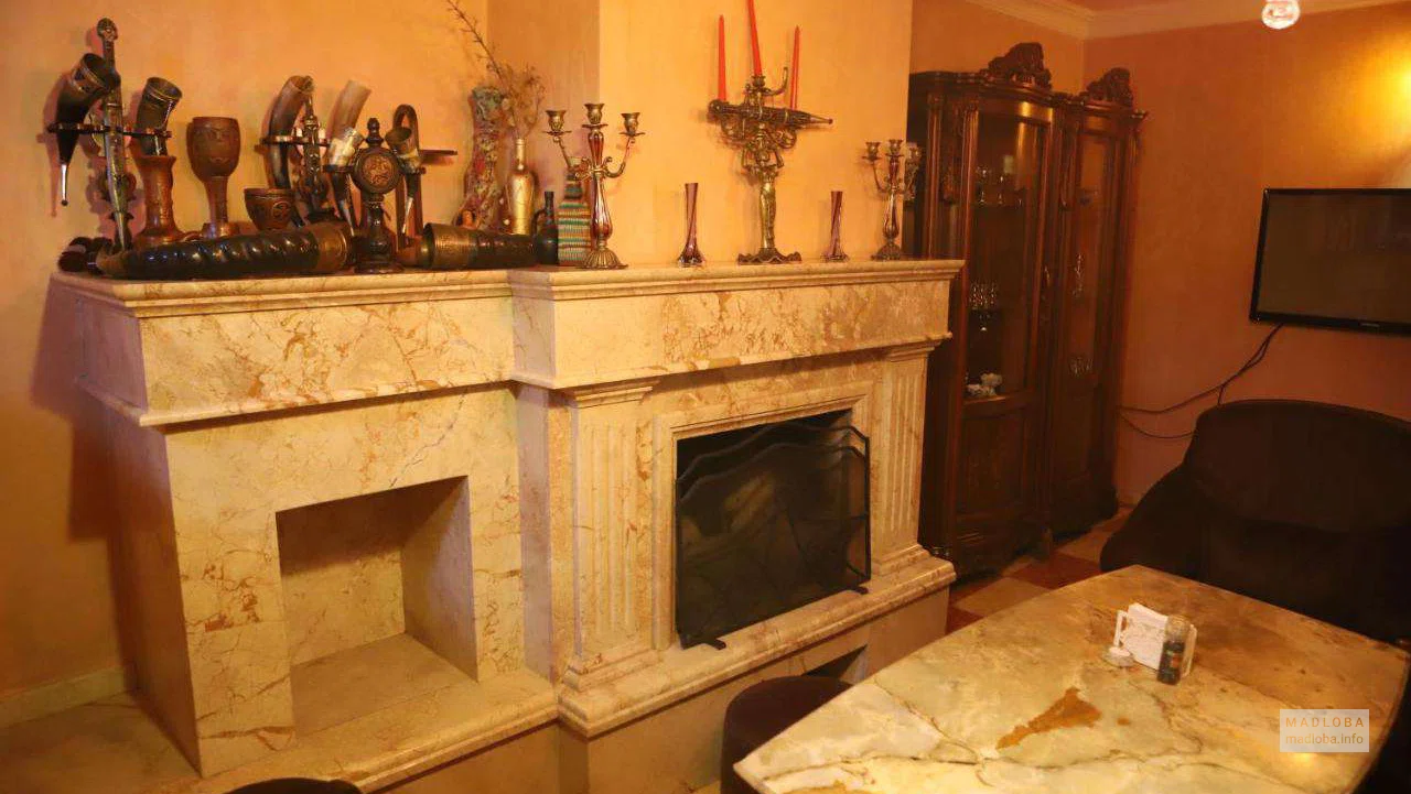 Камин в Black Sea House Hotel