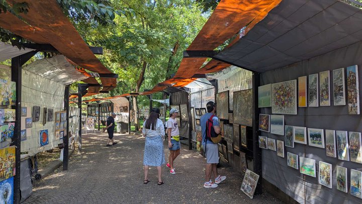 Dry Bridge Market