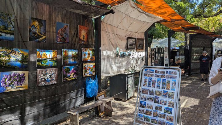 Dry Bridge Market