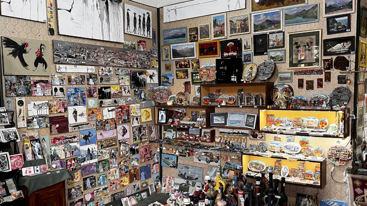 Bok-Art Souvenir Store