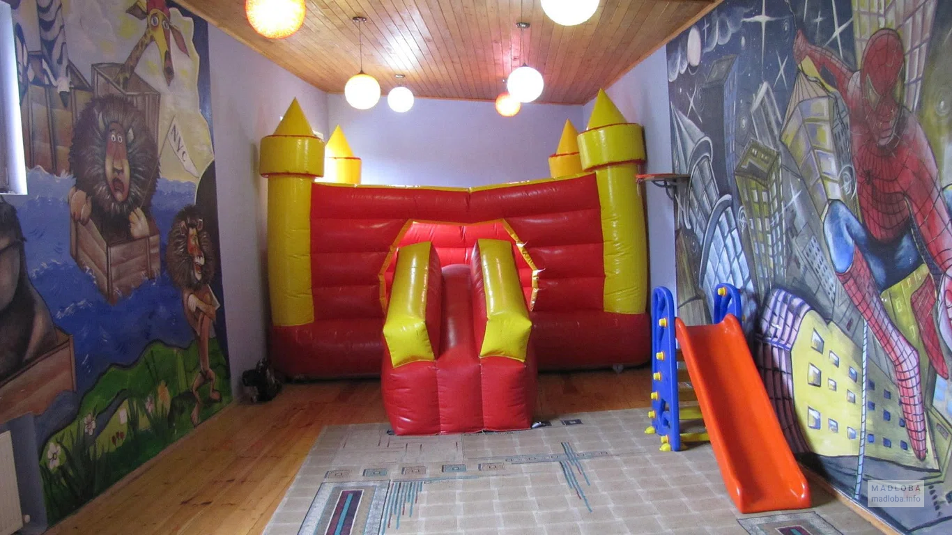 Event House Boom