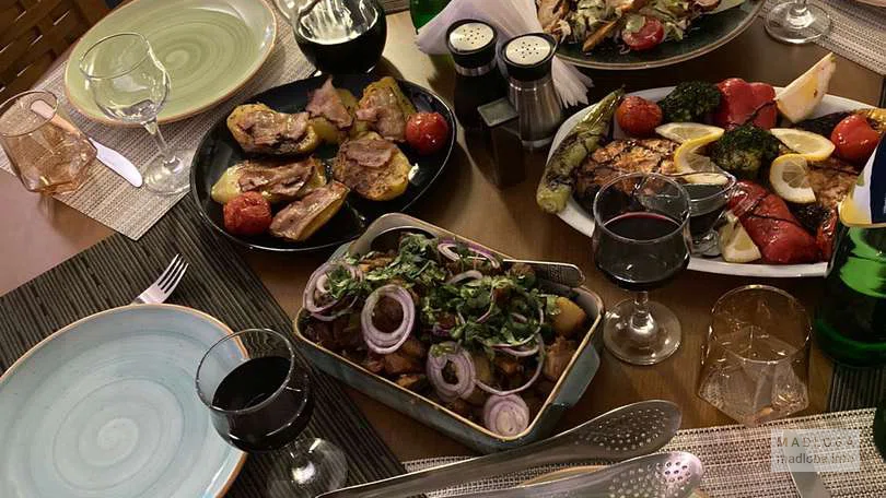 Подача блюд грузинской кухни