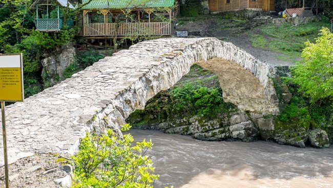 Makhuntseti Bridge