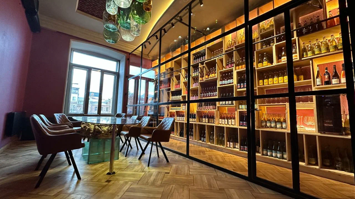 Bu & Khari Restaurant, Wine Bar & Shop