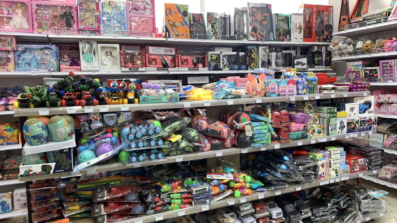Игрушки в магазине Бухта