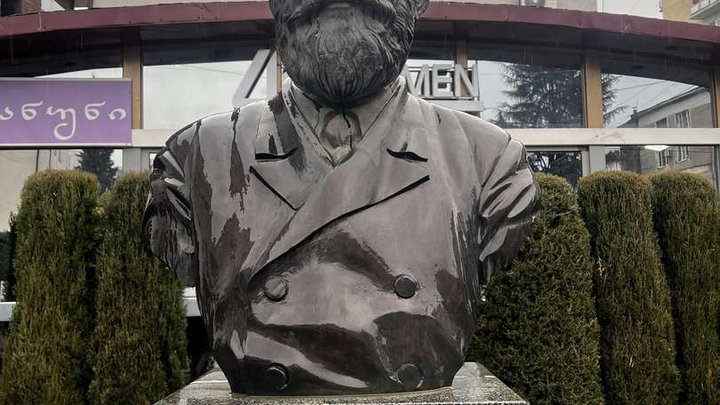 Bust of Yakov Gogebashvili