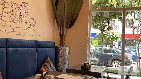 Cafe Kafune Батуми — уютное кафе с трдельниками, хинкали и десертами рядом с парком