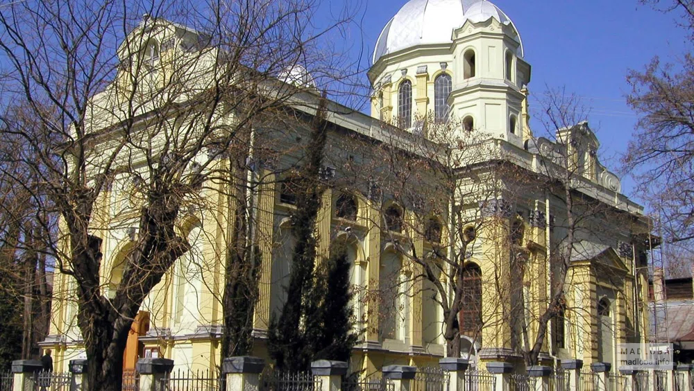 წმინდა პეტრესა და პავლეს კათოლიკური ტაძარი