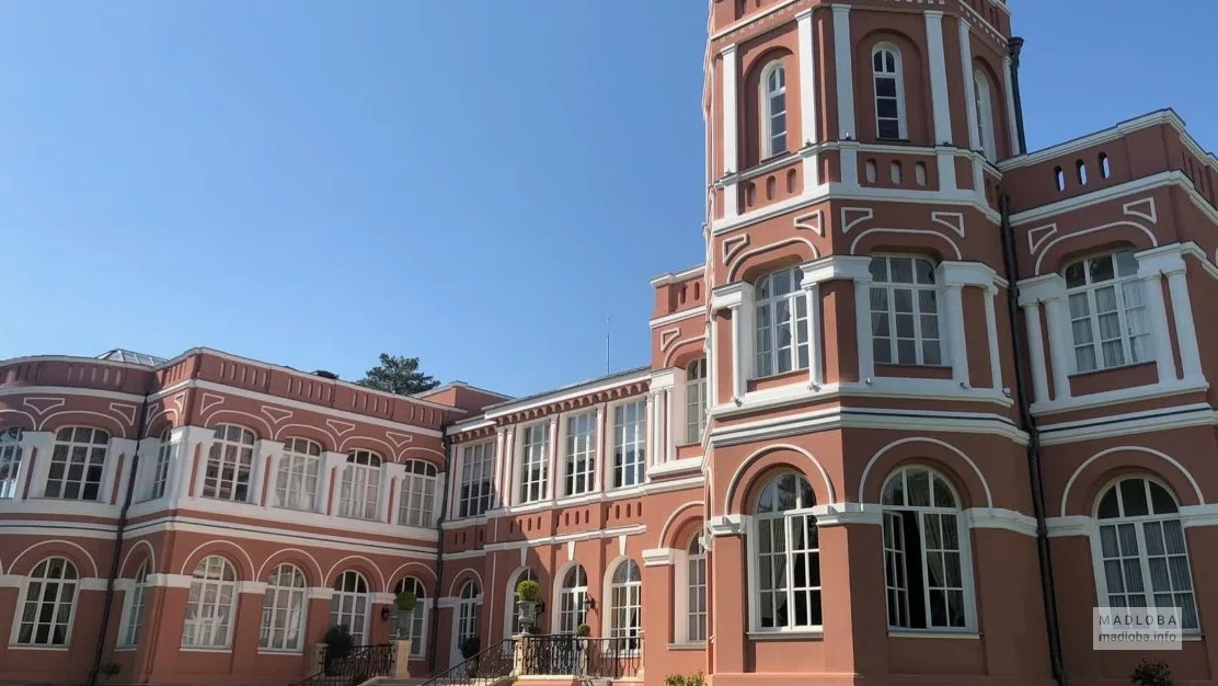 Chateau Mukhran