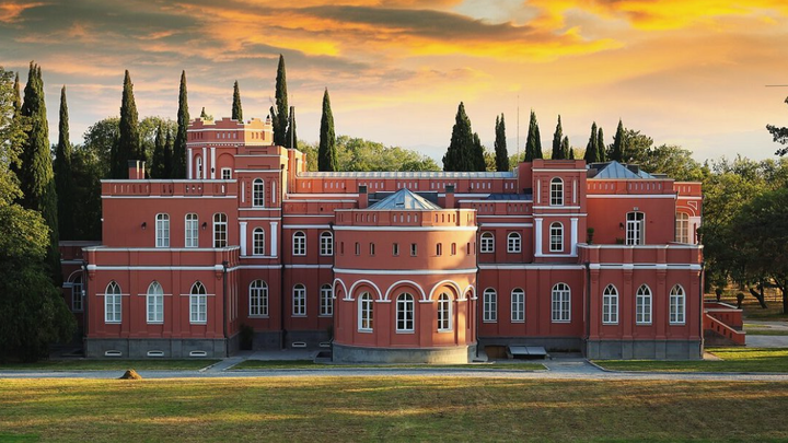 Chateau Mukhran