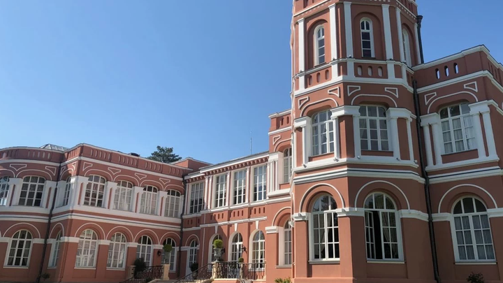 Chateau Mukhran