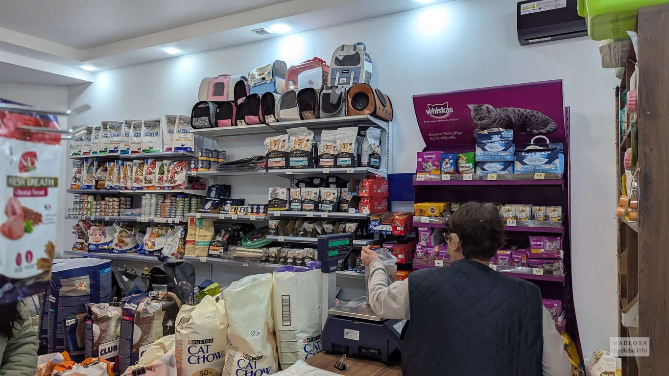 Товары для животных в Зоомагазине "Чаки" в Батуми