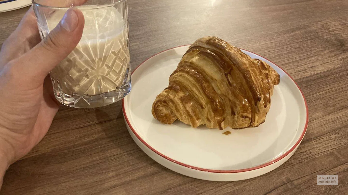 Десерт в Coffeе Baza