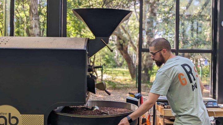 Coffee LAB | Lisi Lake