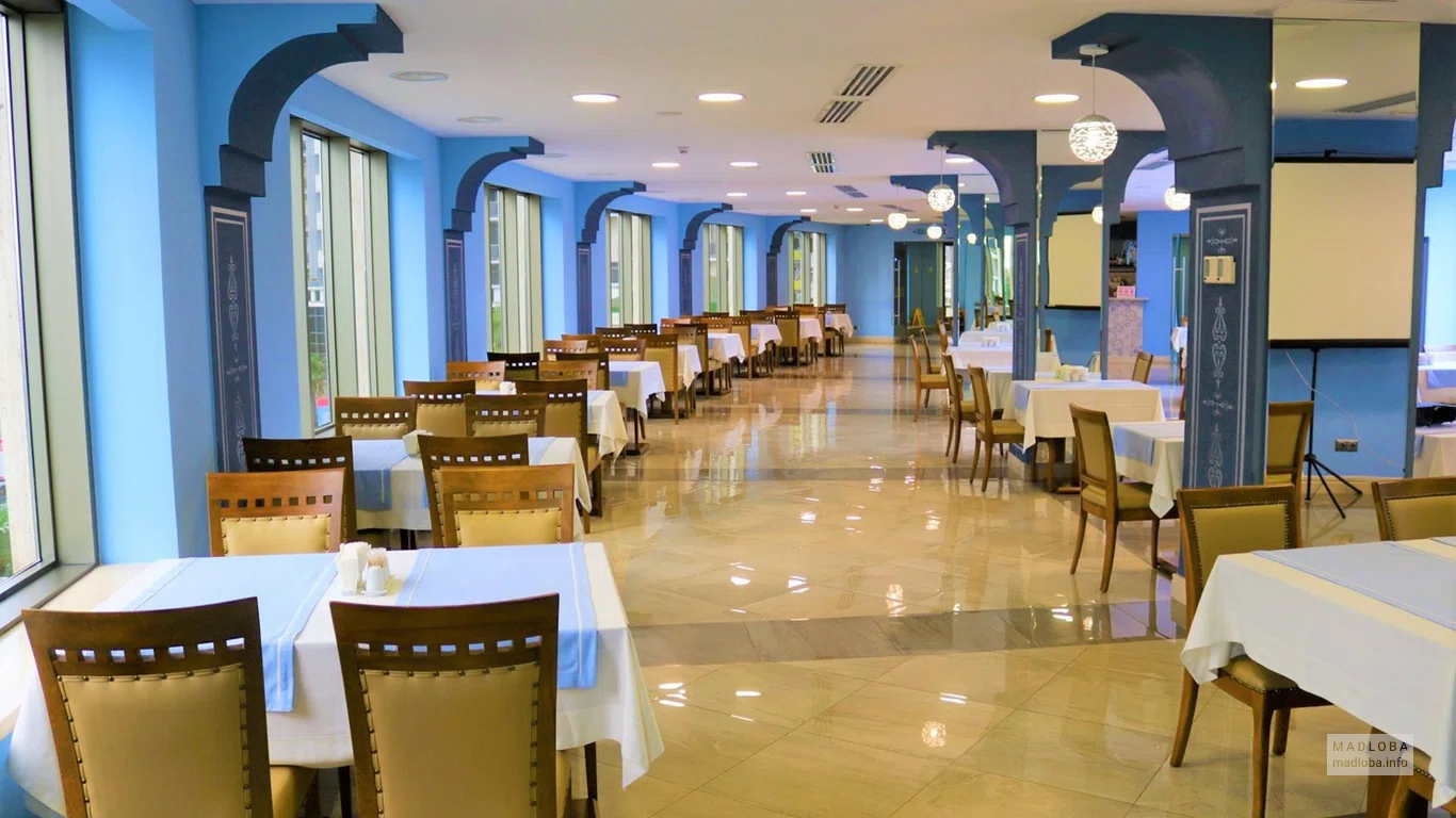 Ресторан в "Colosseum Marina Hotel"