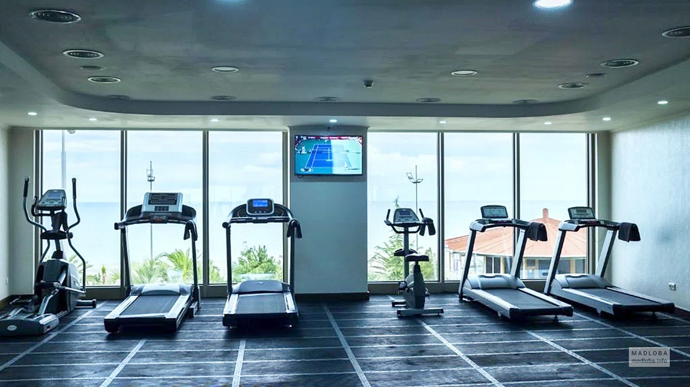 Спортивный зал в "Colosseum Marina Hotel"