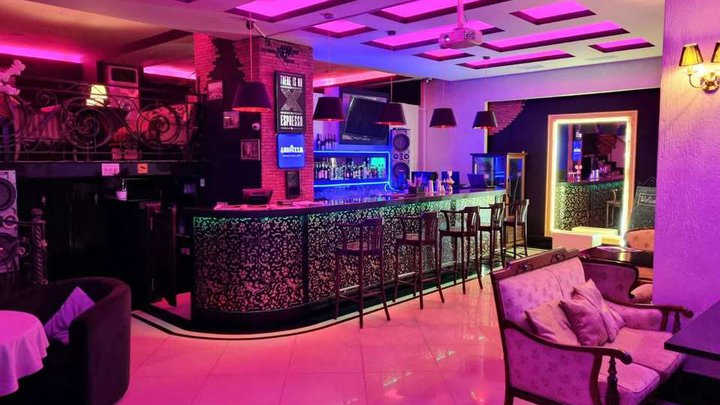 Coyote bar