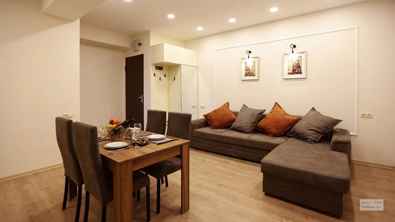 Интерьер номера в отеле Cozy Apartment