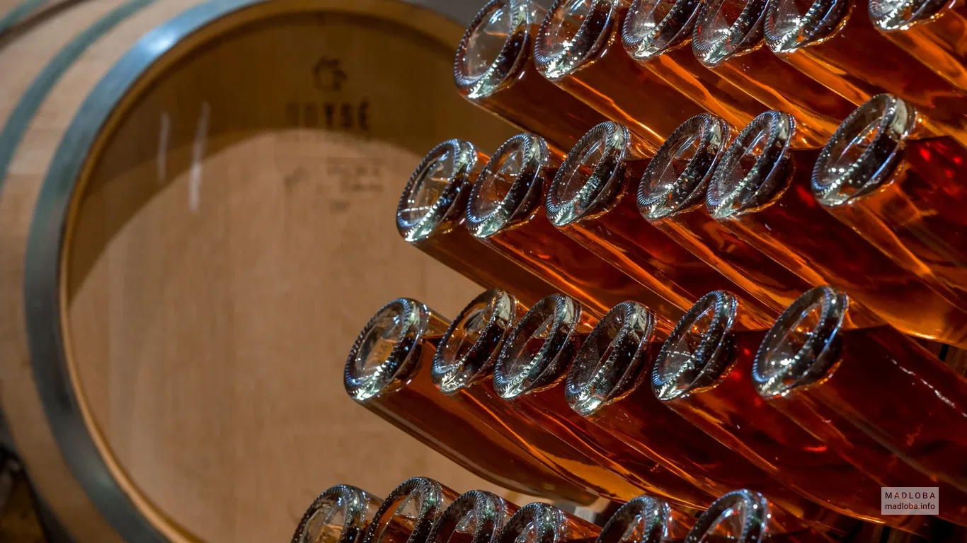 Бутылки вина "Kakhetian Traditional Winemaking (KTW)"