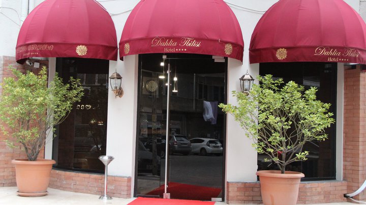 Dahlia Hotel