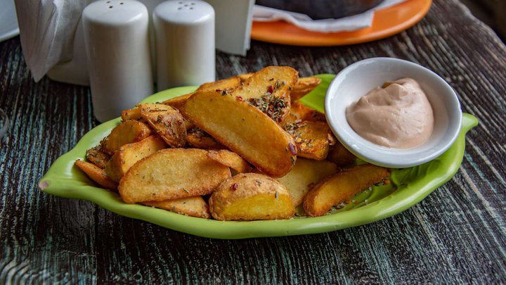 Deliria Cafe-Restaurant (food delivery)