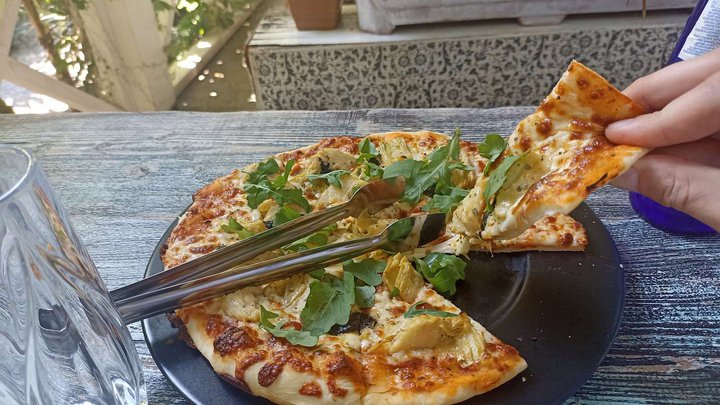 Deliria Cafe-Restaurant (food delivery)