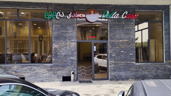 Della Casa
