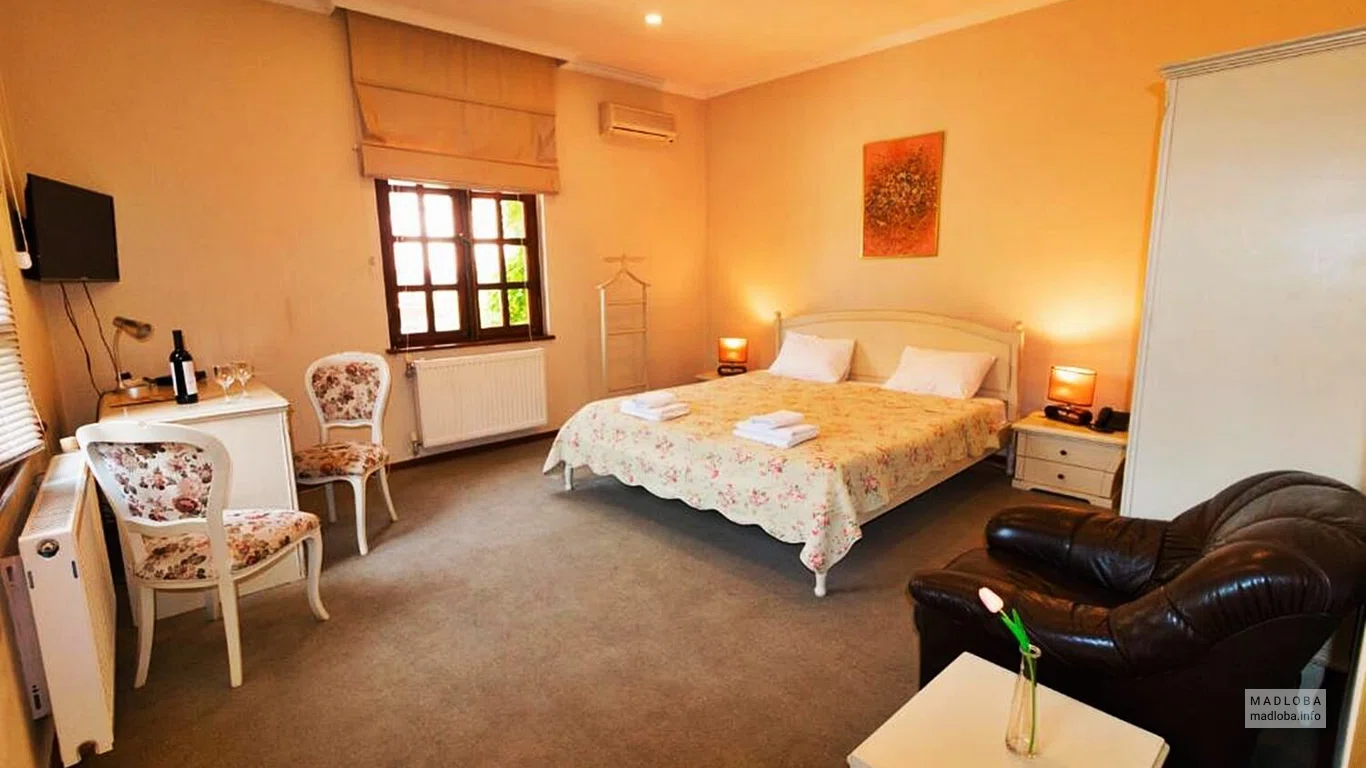 Hotel Demi