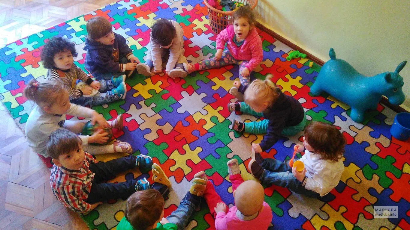 Private kindergarten Children's Rainbow