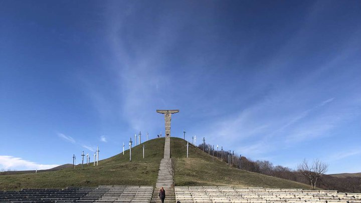 Didgori monument
