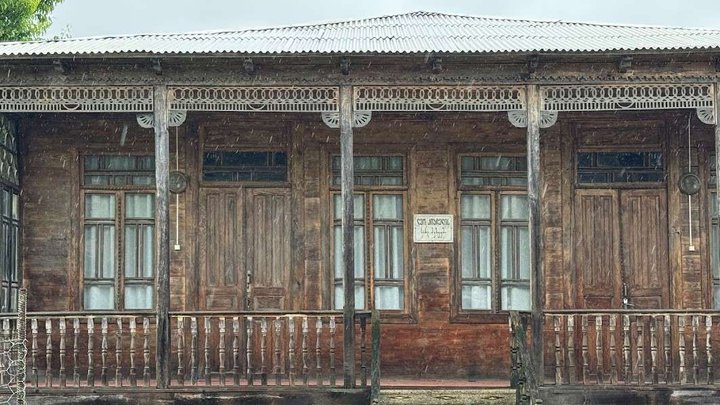 🏛 Leo Kiacheli House Museum: Dive into the World of Georgian Literature