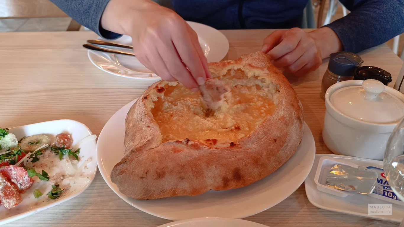 Большой хачапури