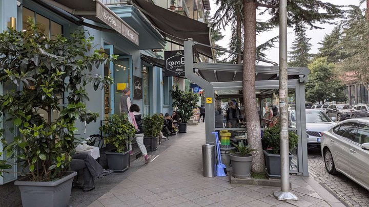 Dona Bakeshop & Cafe