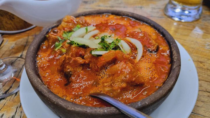Megrul Lazuri (food delivery)