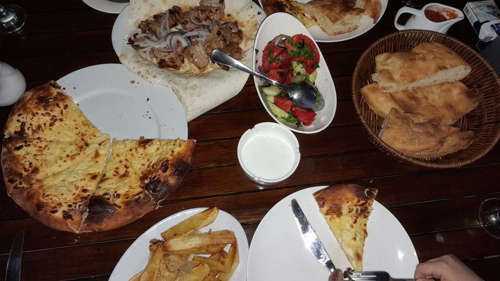 Megrul Lazuri (food delivery)