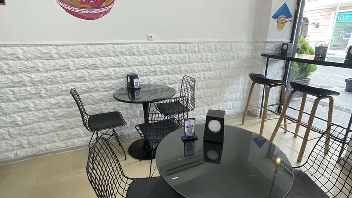 Wok’n Roll (food delivery)