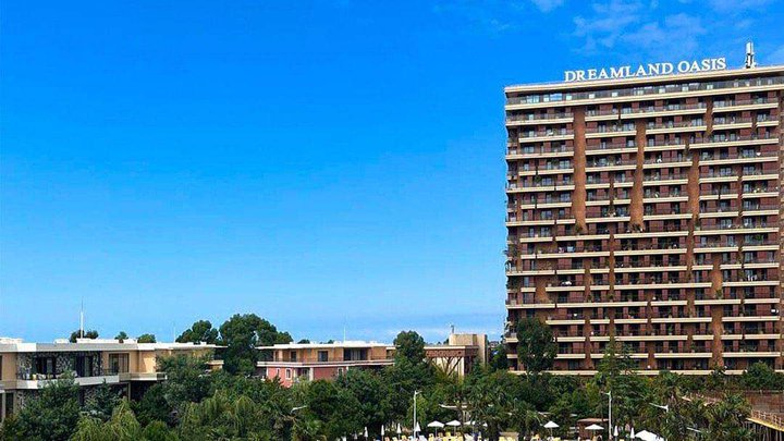 Dreamland Oasis Apartments 407